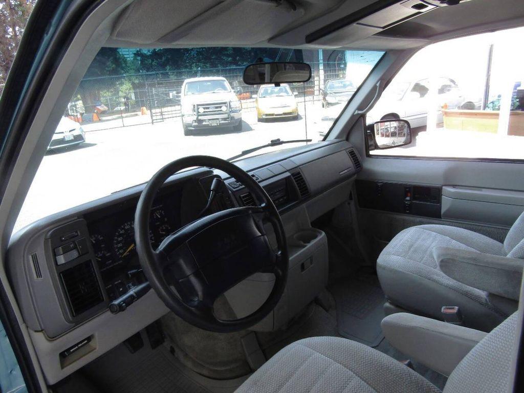 used 1995 GMC Safari car, priced at $9,999