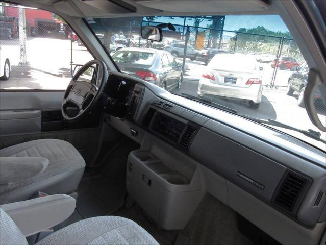 used 1995 GMC Safari car, priced at $10,999