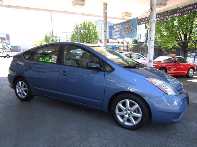 used 2007 Toyota Prius car, priced at $10,999