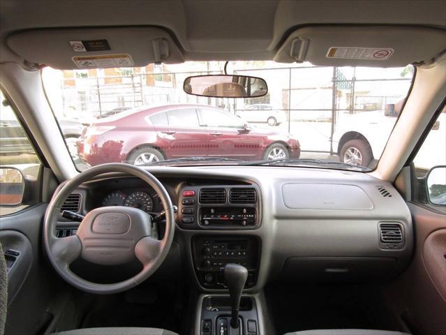used 2001 Chevrolet Tracker car