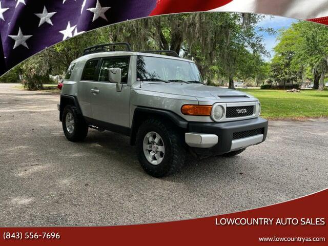 used 2007 Toyota FJ Cruiser car, priced at $12,990