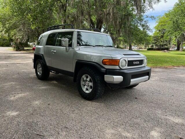 used 2007 Toyota FJ Cruiser car, priced at $12,990