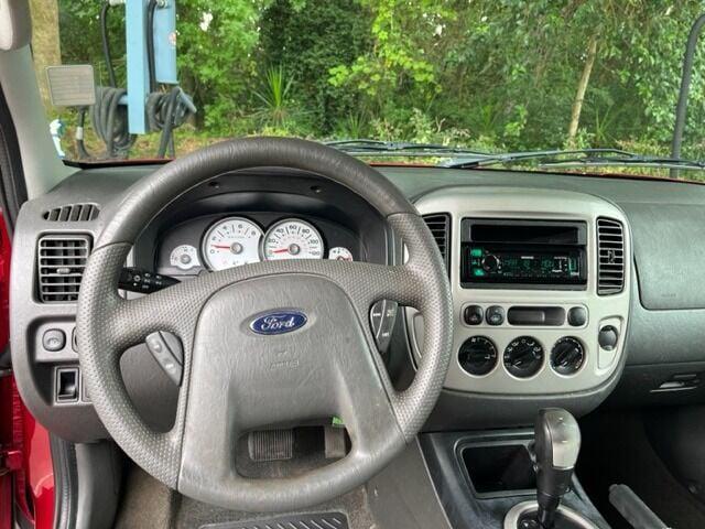 used 2007 Ford Escape car, priced at $6,990