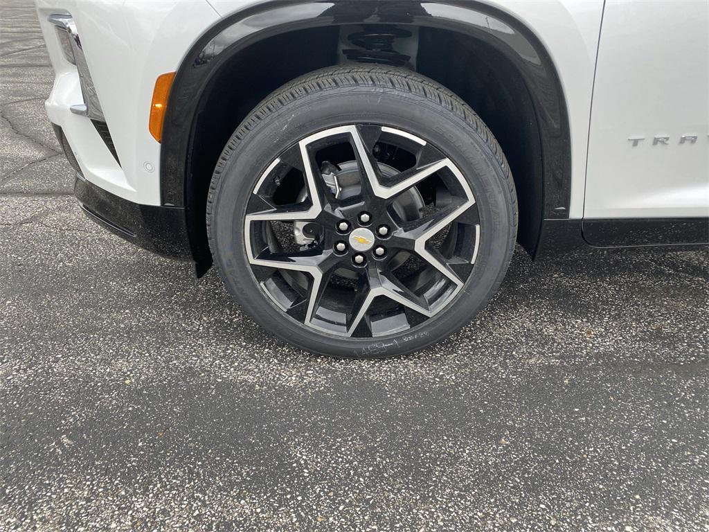 new 2025 Chevrolet Traverse car, priced at $53,181