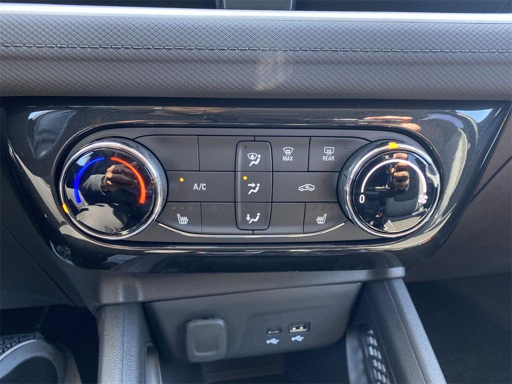 new 2025 Chevrolet TrailBlazer car, priced at $26,695