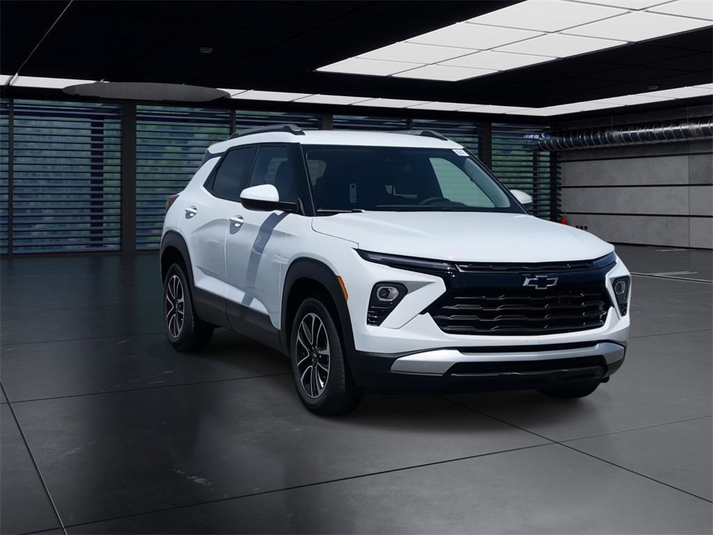 new 2025 Chevrolet TrailBlazer car, priced at $26,695