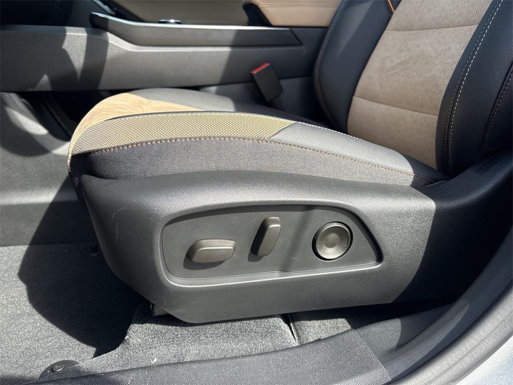 new 2026 Chevrolet Equinox car, priced at $36,057
