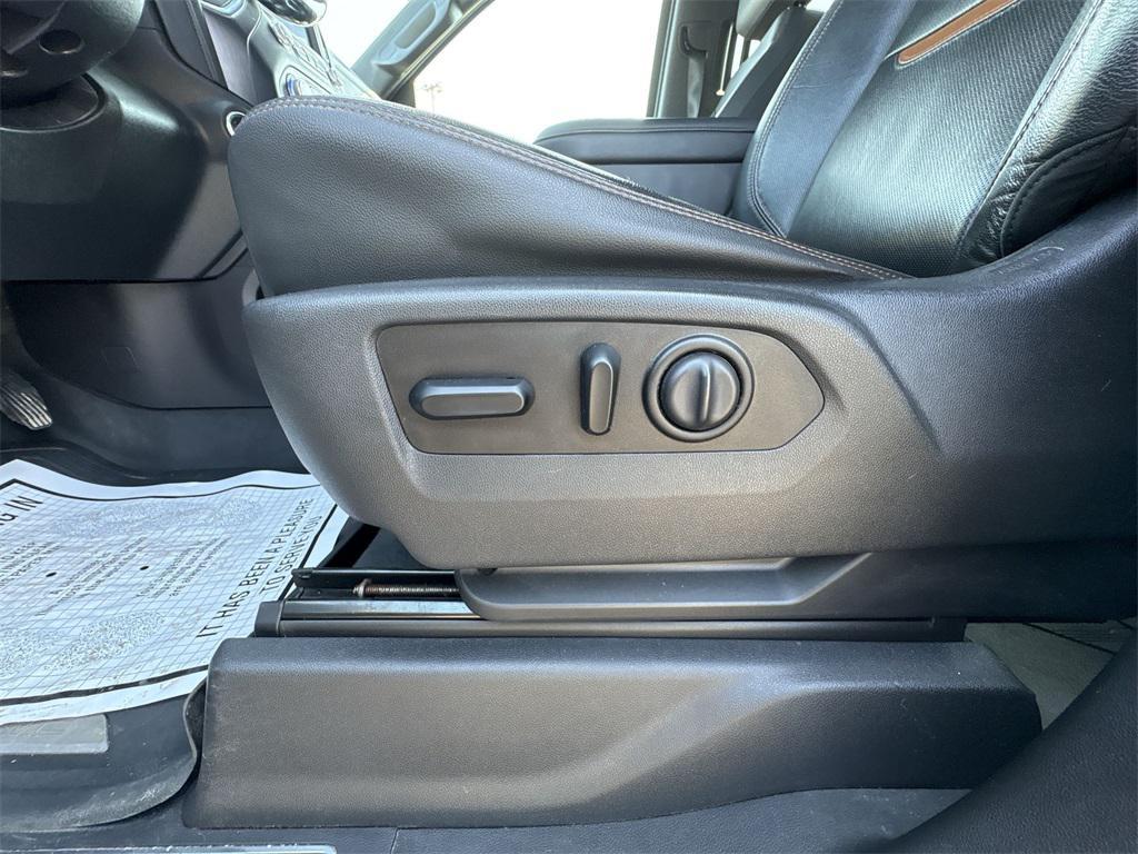 used 2019 GMC Sierra 1500 car, priced at $31,900
