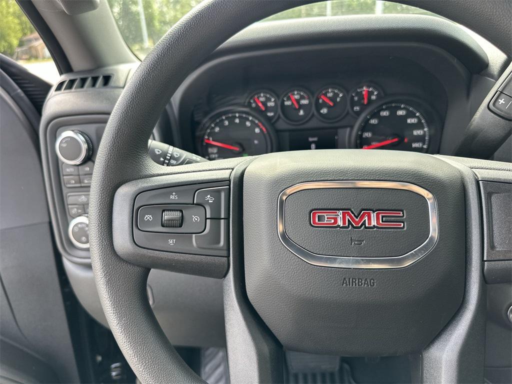 new 2025 GMC Sierra 1500 car, priced at $43,688