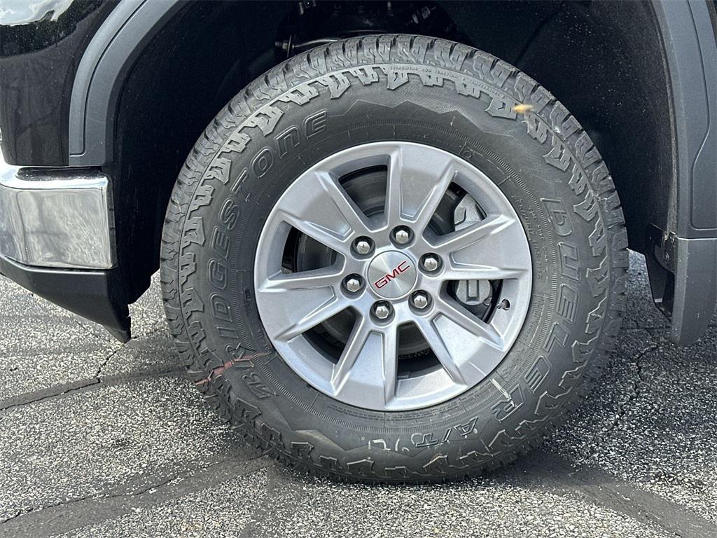 new 2025 GMC Sierra 1500 car, priced at $43,688