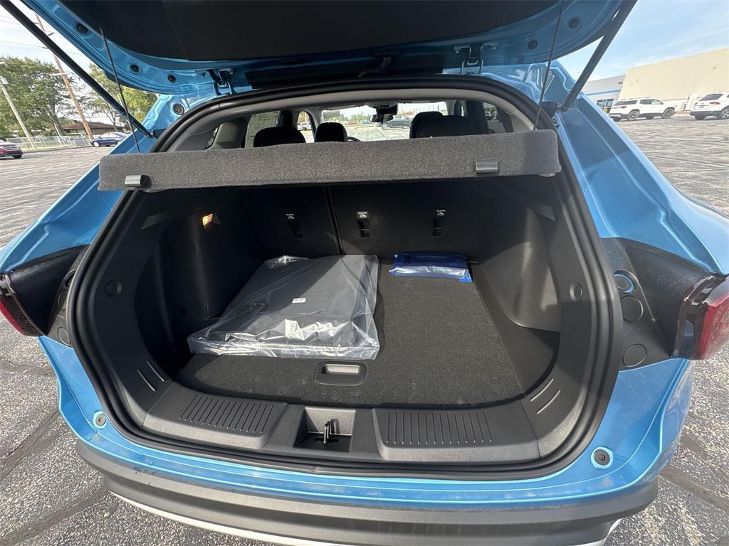 new 2025 Chevrolet Trax car, priced at $23,567