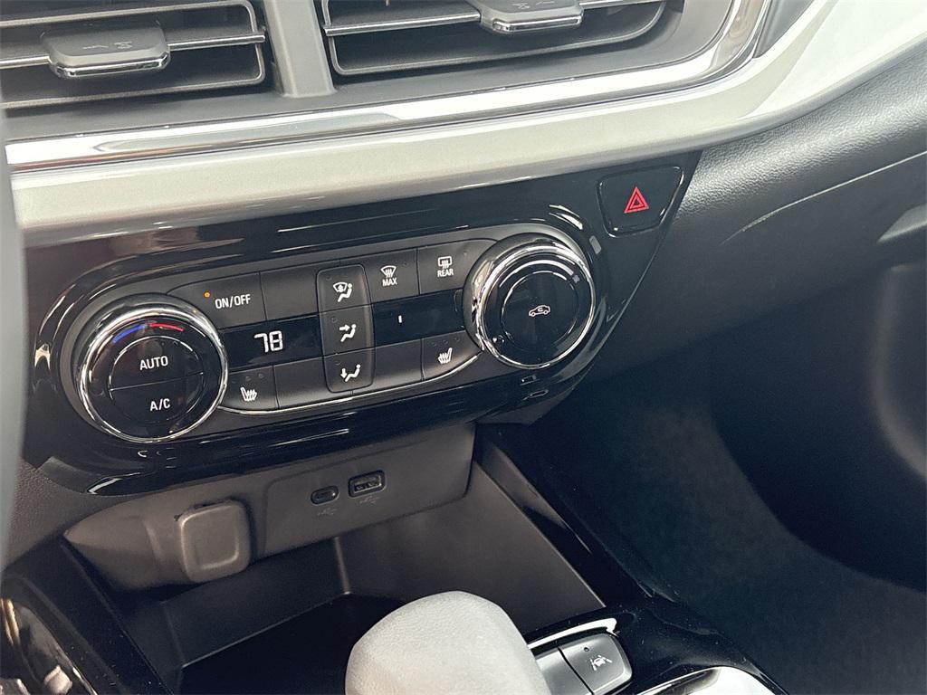 new 2025 Chevrolet Trax car, priced at $23,567