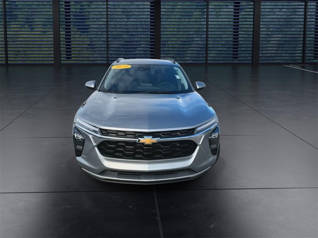 used 2024 Chevrolet Trax car, priced at $22,221