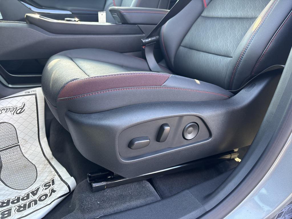 new 2026 Chevrolet Equinox car, priced at $37,418