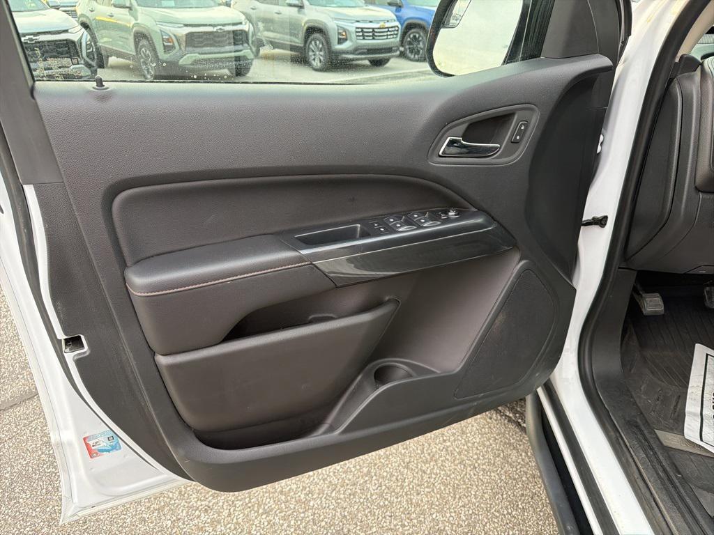 used 2022 GMC Canyon car, priced at $31,999