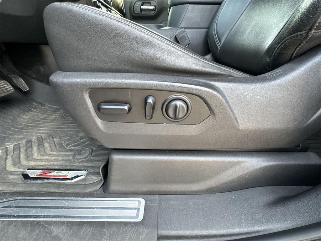 used 2020 Chevrolet Silverado 1500 car, priced at $32,571