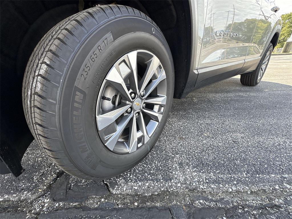 new 2026 Chevrolet Equinox car, priced at $33,249