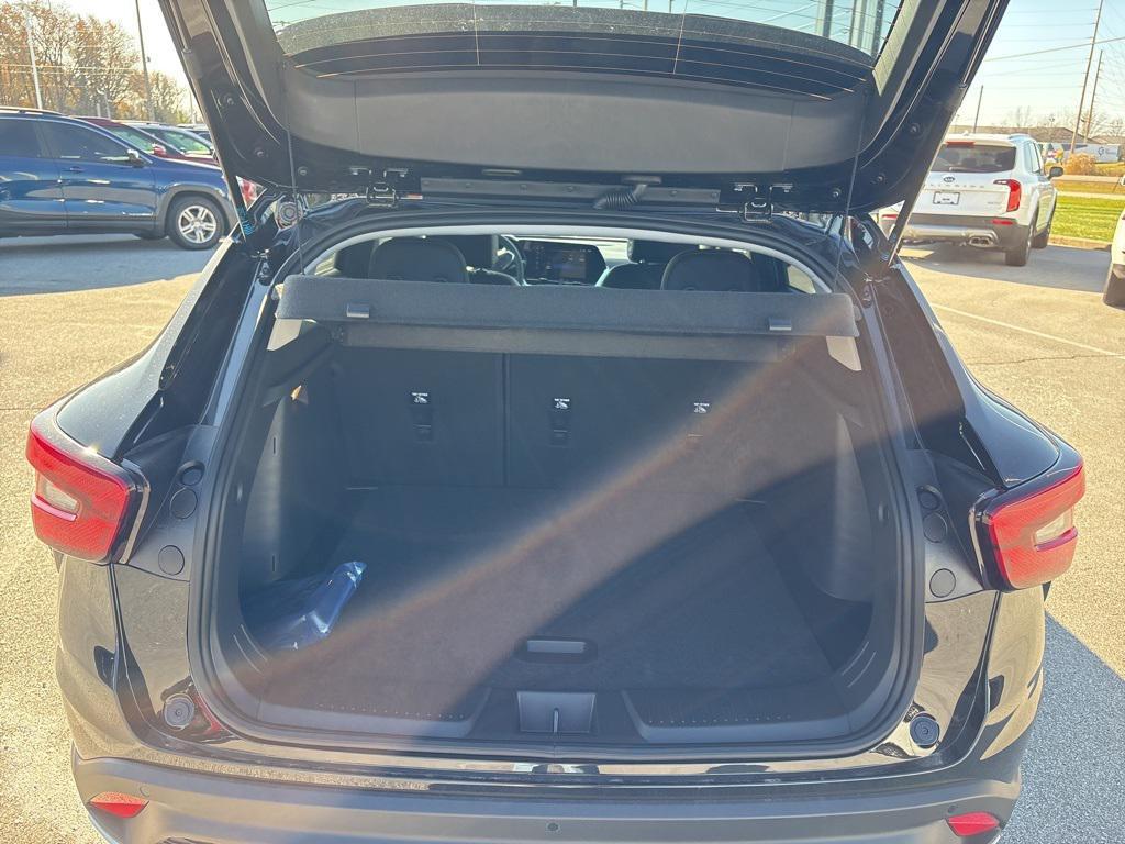 new 2025 Chevrolet Trax car, priced at $24,195