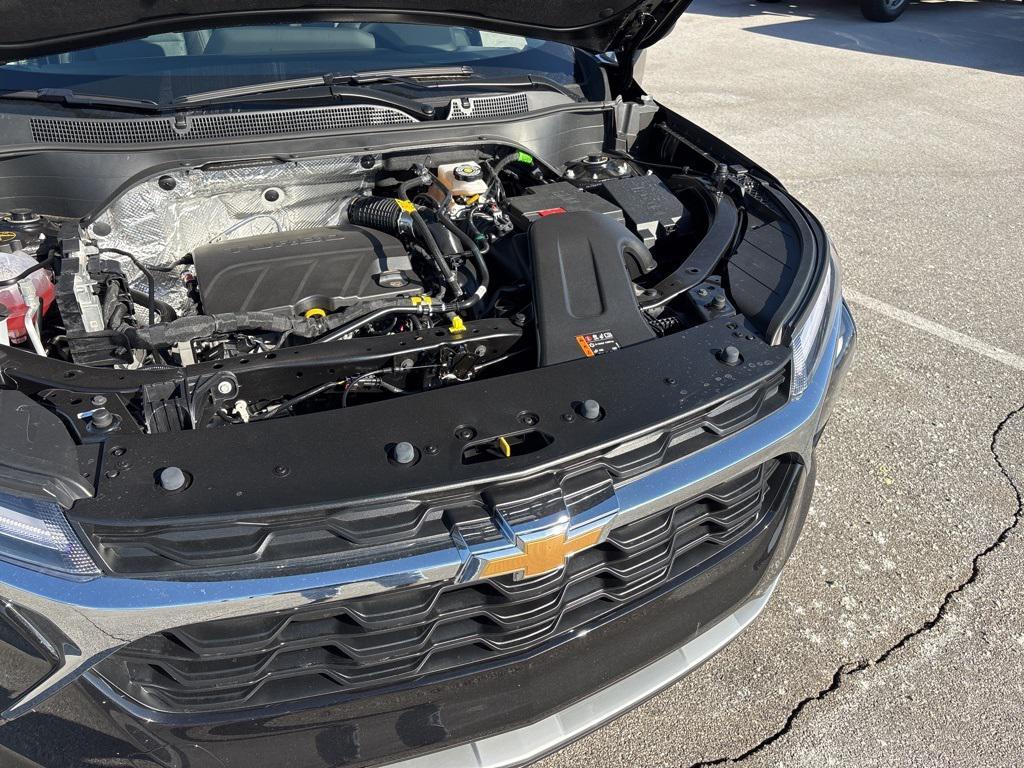 new 2025 Chevrolet Trax car, priced at $24,195