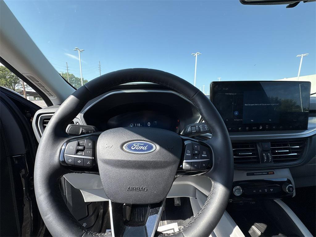 used 2023 Ford Escape car, priced at $22,344