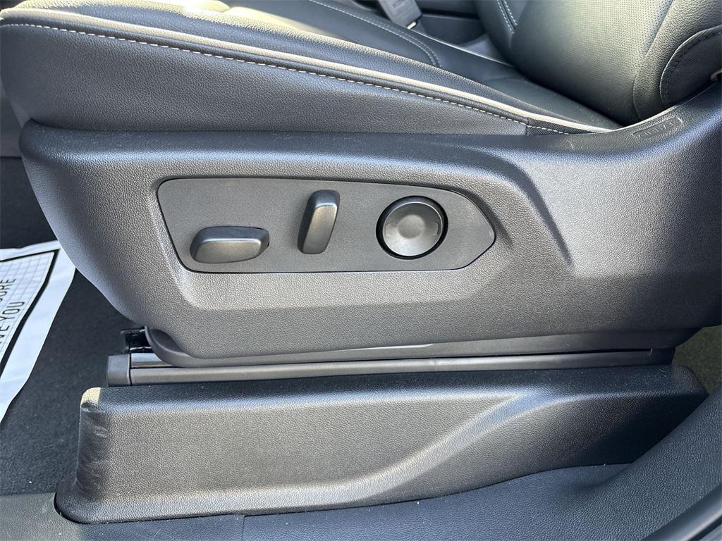 new 2025 GMC Yukon car, priced at $67,495