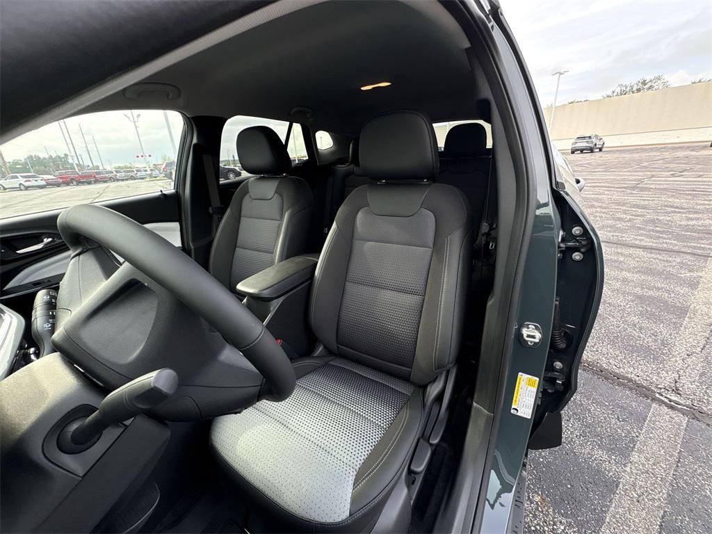 new 2025 Chevrolet Trax car, priced at $24,145