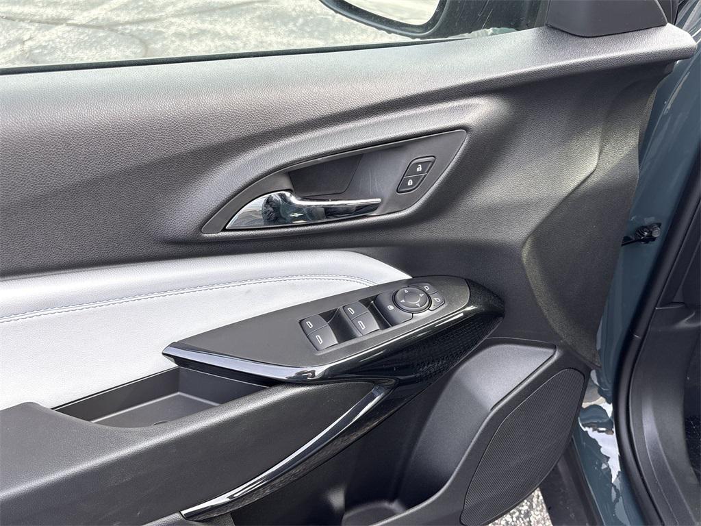 new 2025 Chevrolet Trax car, priced at $24,145