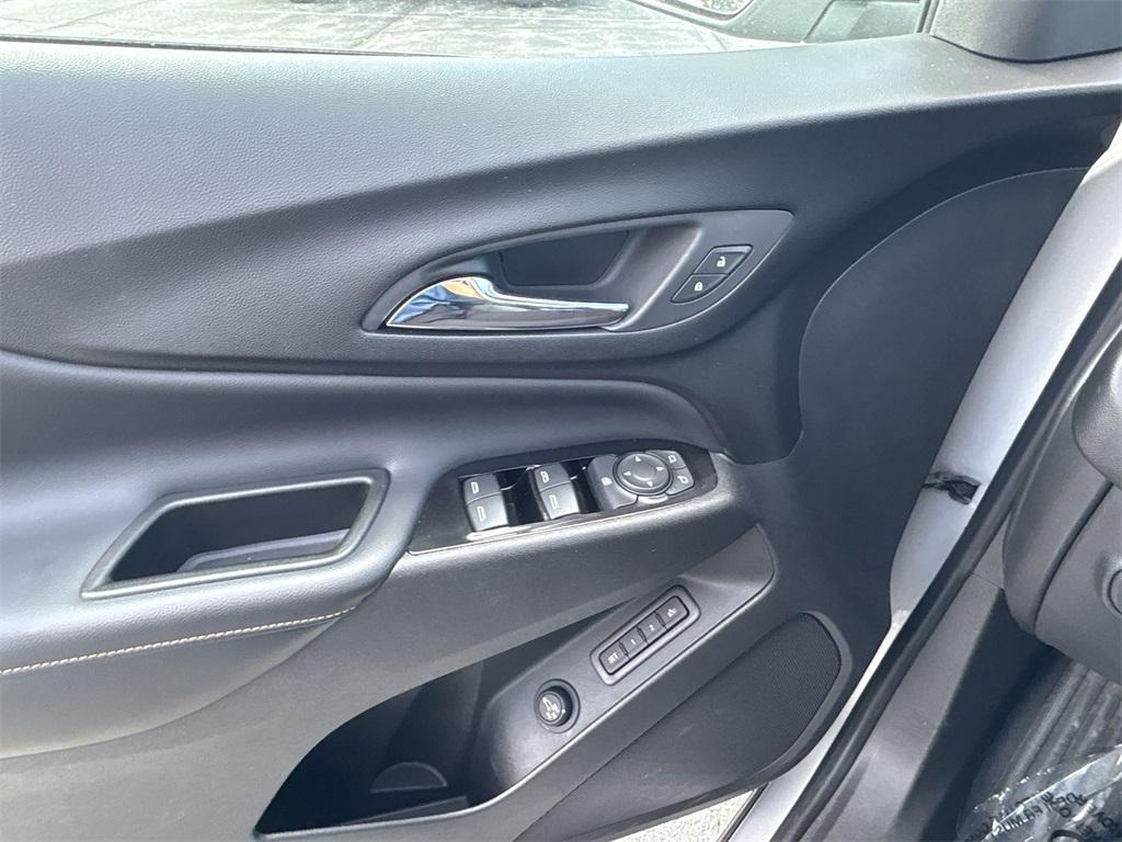 used 2022 Chevrolet Equinox car, priced at $24,799
