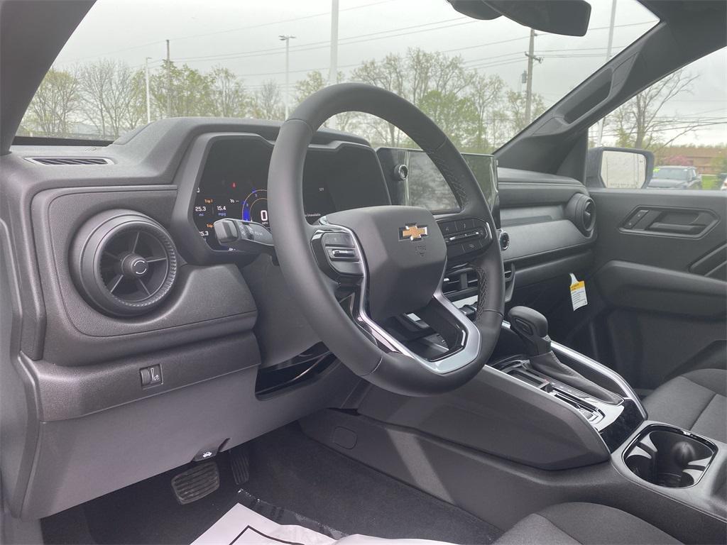 new 2025 Chevrolet Colorado car, priced at $31,499