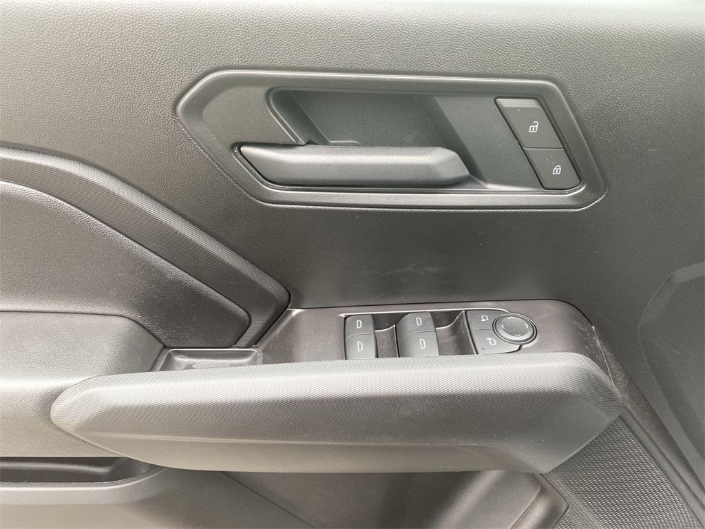 new 2025 Chevrolet Colorado car, priced at $31,499