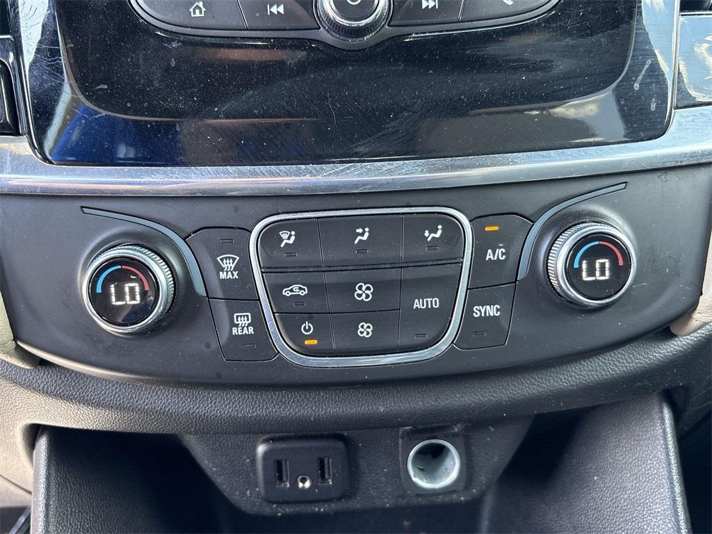 used 2022 Chevrolet Traverse car, priced at $23,000