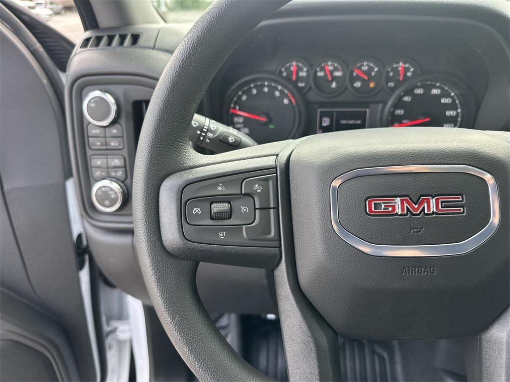 new 2025 GMC Sierra 1500 car, priced at $46,217