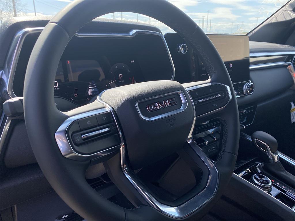 new 2025 GMC Canyon car, priced at $42,337
