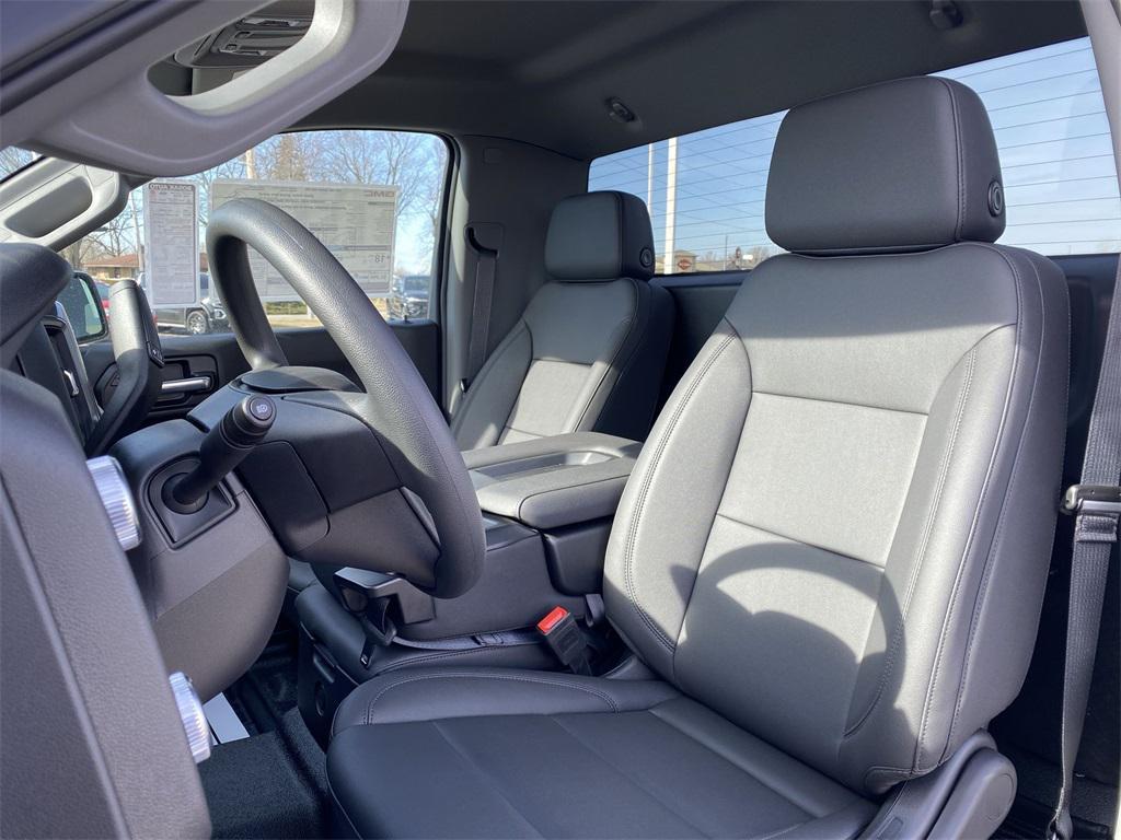 new 2025 GMC Sierra 1500 car, priced at $45,609