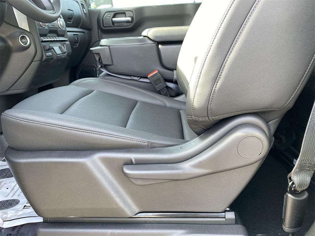 new 2025 GMC Sierra 1500 car, priced at $45,609