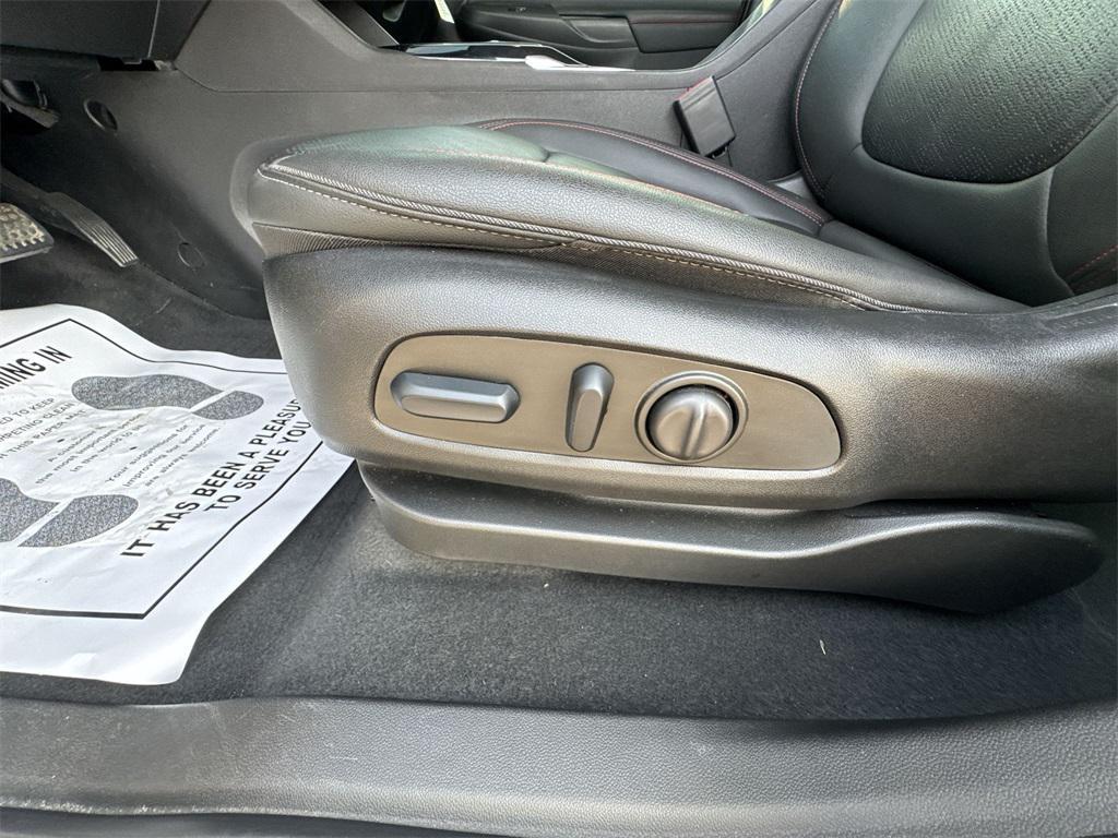 used 2023 Chevrolet Bolt EUV car, priced at $21,616