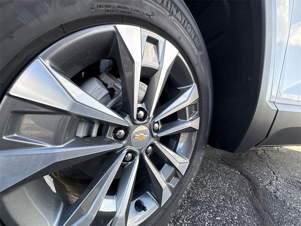 new 2026 Chevrolet Equinox car, priced at $29,495