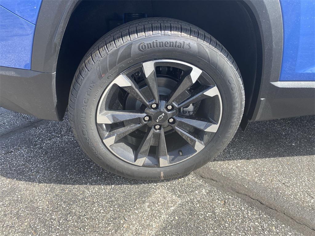 new 2026 Chevrolet Equinox car, priced at $32,747