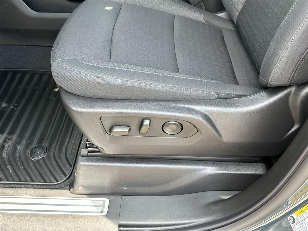 new 2025 Chevrolet Silverado 1500 car, priced at $55,647