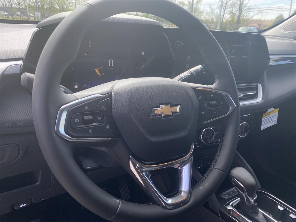 new 2025 Chevrolet TrailBlazer car, priced at $26,734