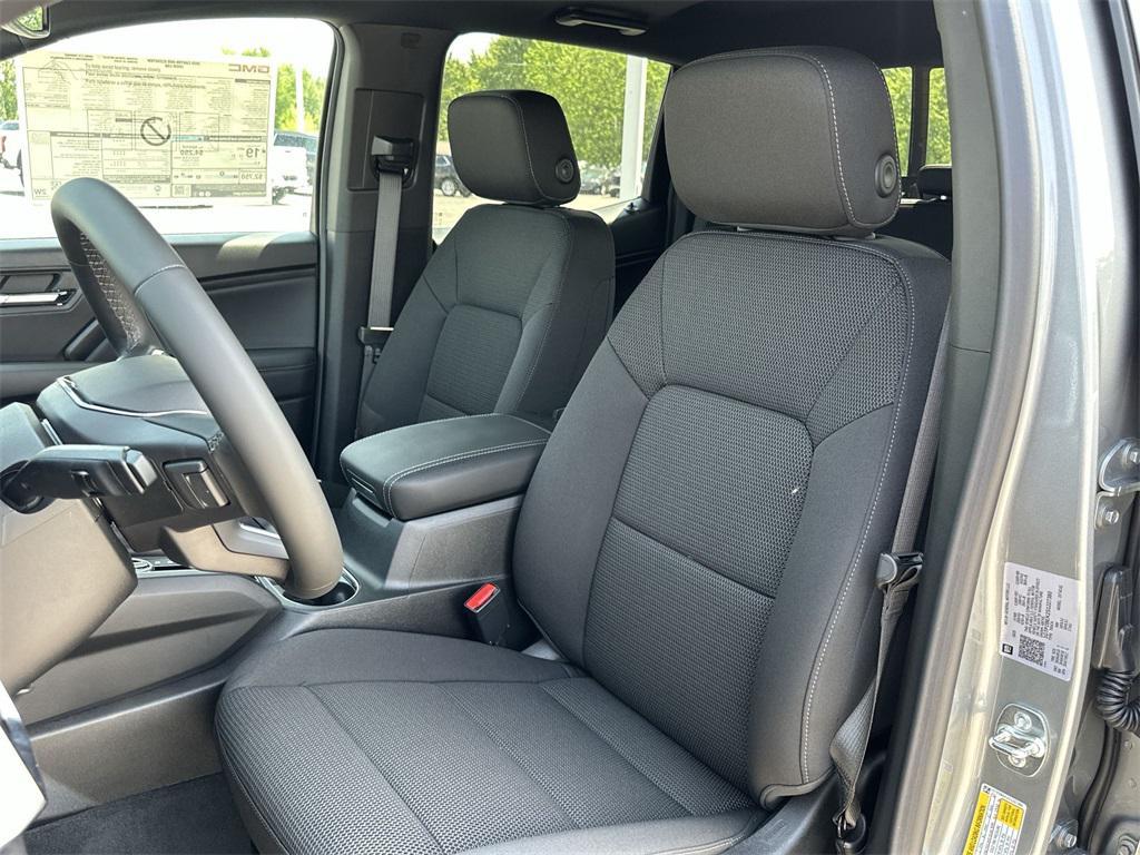 new 2025 GMC Canyon car, priced at $42,870