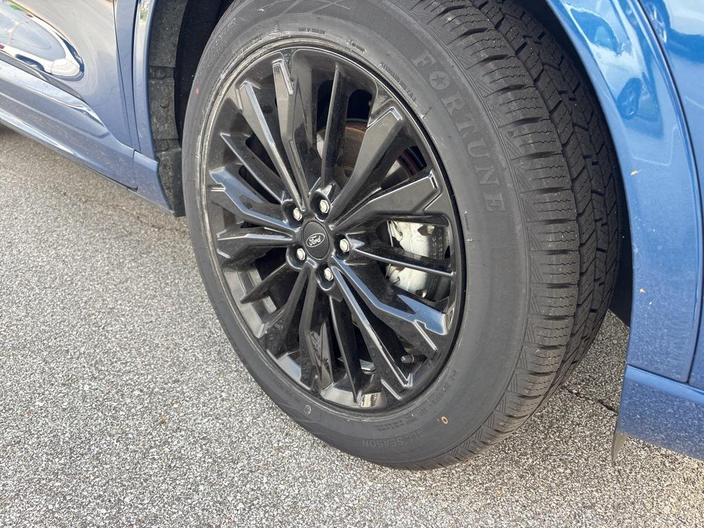 used 2023 Ford Escape car, priced at $26,996