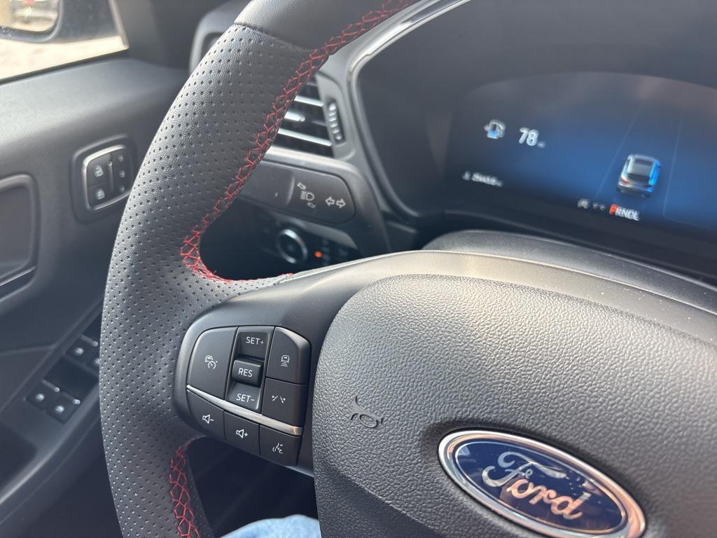 used 2023 Ford Escape car, priced at $26,996