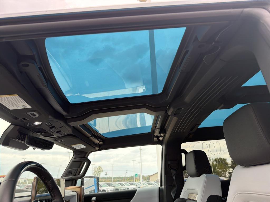 new 2025 GMC HUMMER EV Pickup car, priced at $95,895