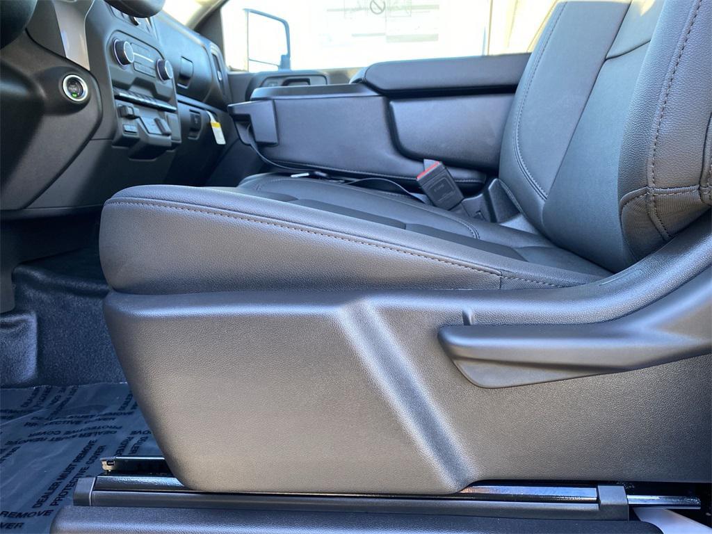 new 2025 Chevrolet Silverado 2500 car, priced at $48,135