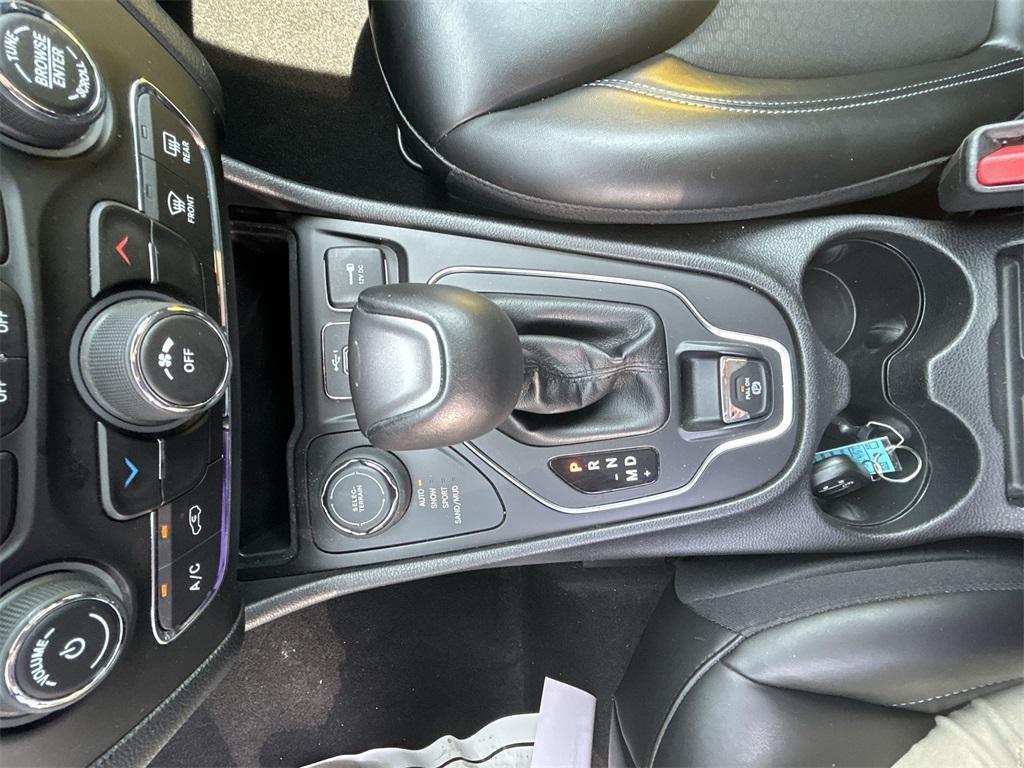 used 2019 Jeep Cherokee car, priced at $18,921