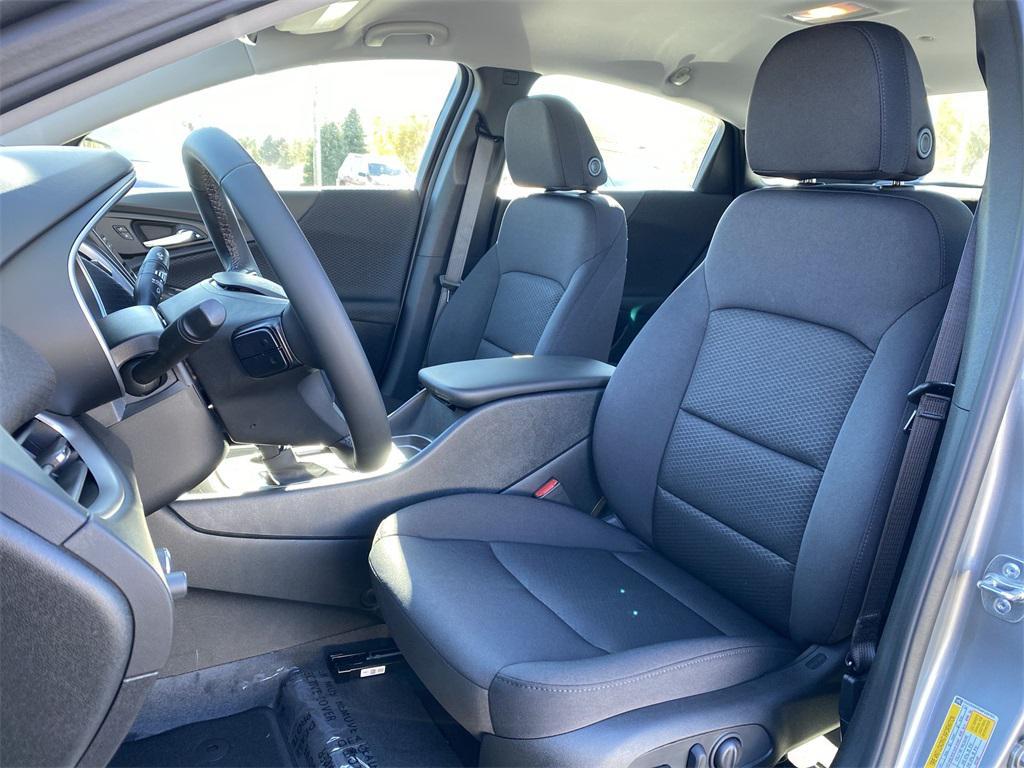 new 2025 Chevrolet Malibu car, priced at $26,550