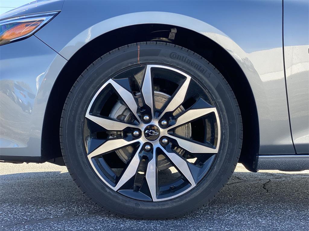 new 2025 Chevrolet Malibu car, priced at $26,550