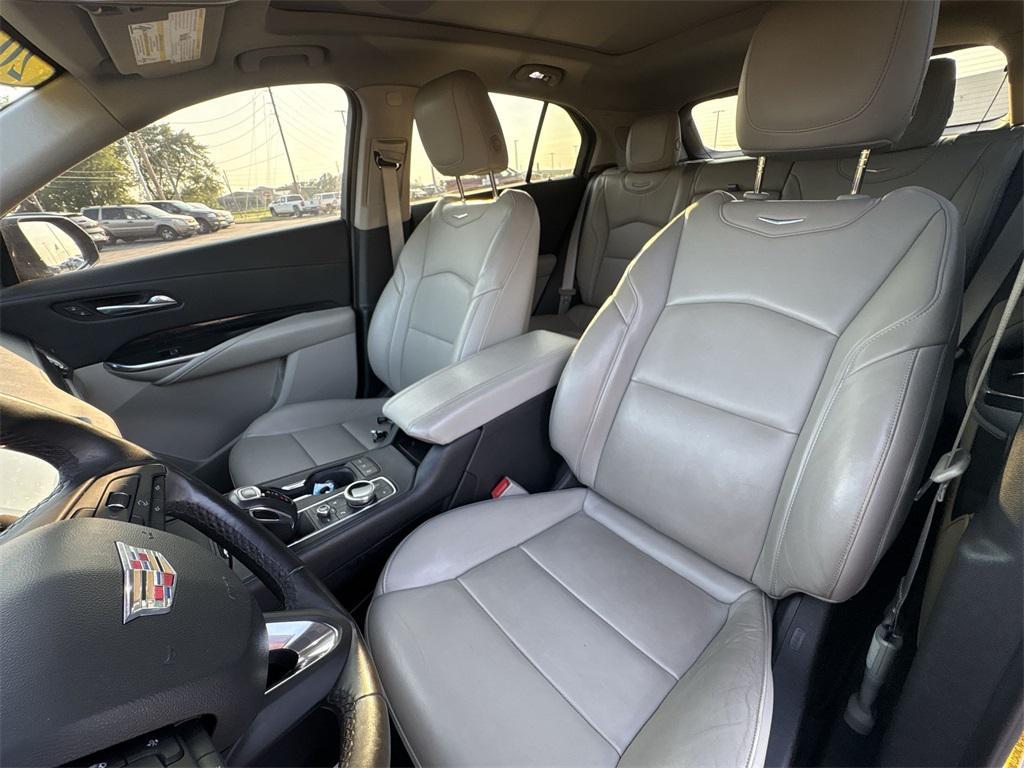used 2019 Cadillac XT4 car, priced at $22,999