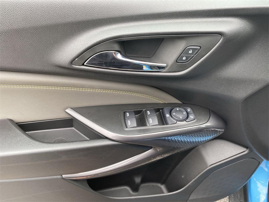 new 2025 Chevrolet Trax car, priced at $23,495